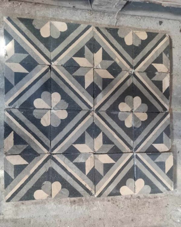 1.3m² cement tiles