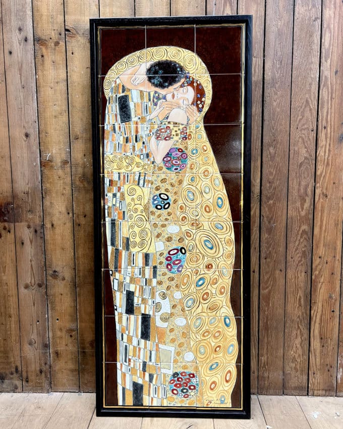 Peinture sur céramique d'après le baiser de Klimt