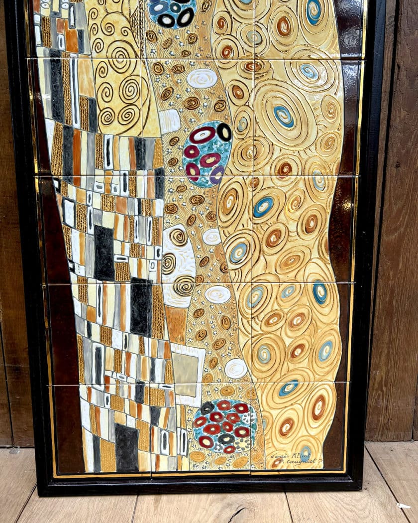 Peinture sur céramique d'après le baiser de Klimt down
