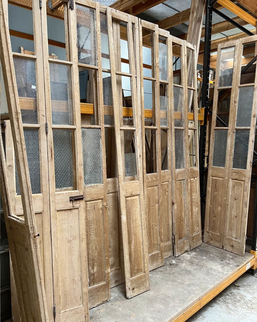 Set of glass doors
