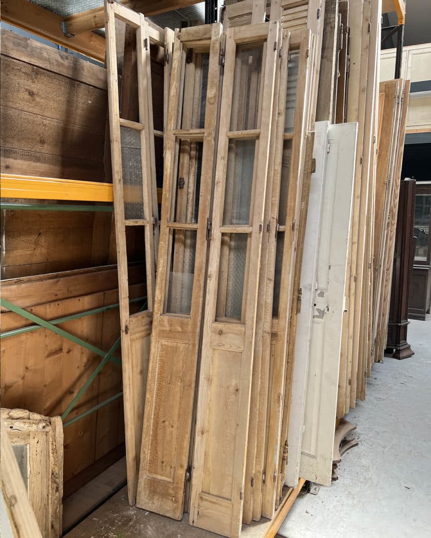 Set of glass doors
