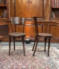 Lot de 10 chaises de style Thonet