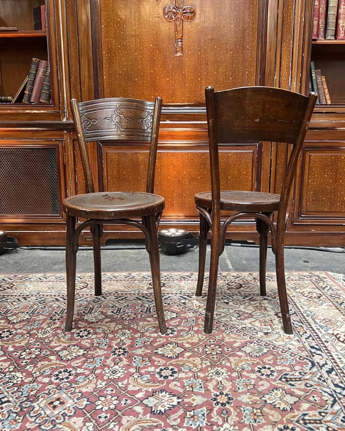 Lot de 10 chaises de style Thonet
