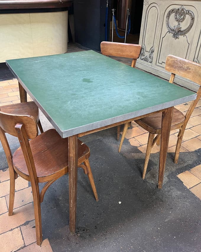 Tables Scandinave pied compas, plateau formica