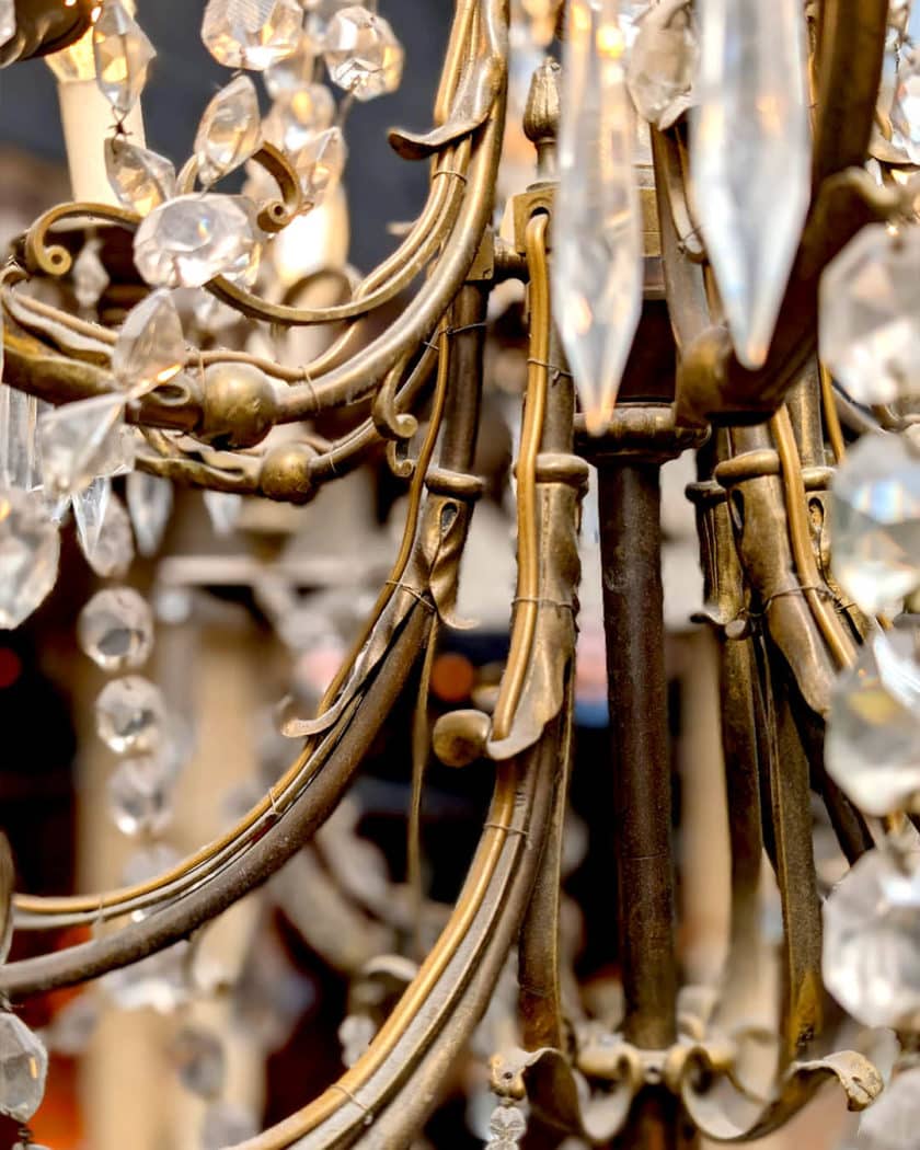 Brass chandelier zoom 1