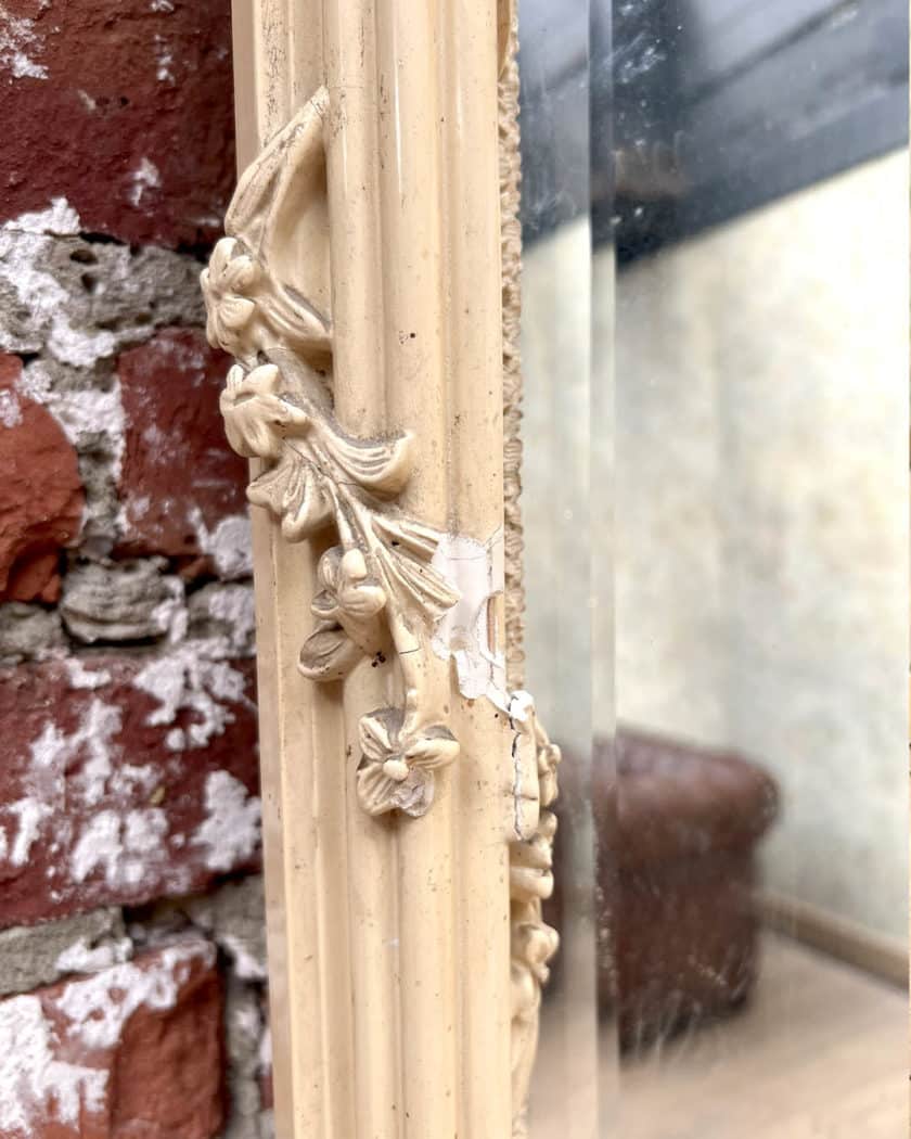Trumeau details