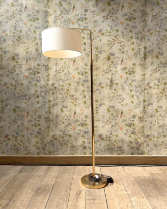 Halogen floor lamp in gold-plated metal