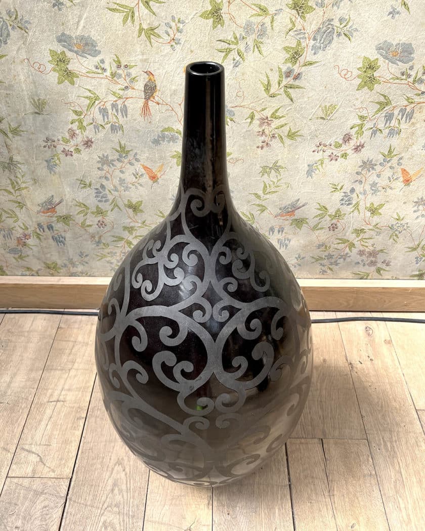 Grand Vase piriforme en céramique laquée noire