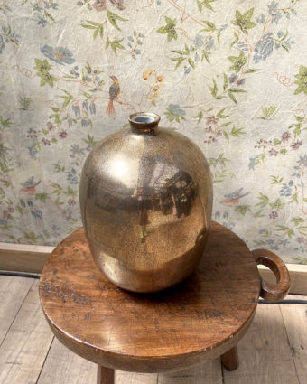 Vases in stingray-effect gilded ceramic