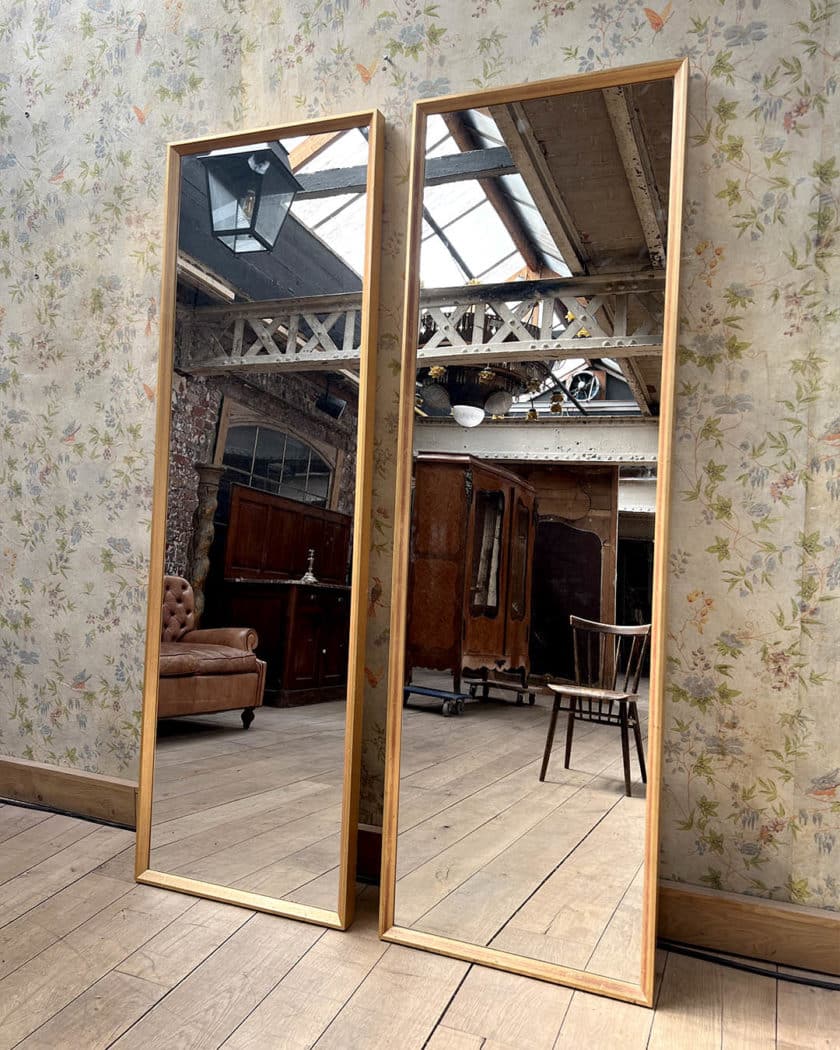 Paire de Miroirs en bois doré