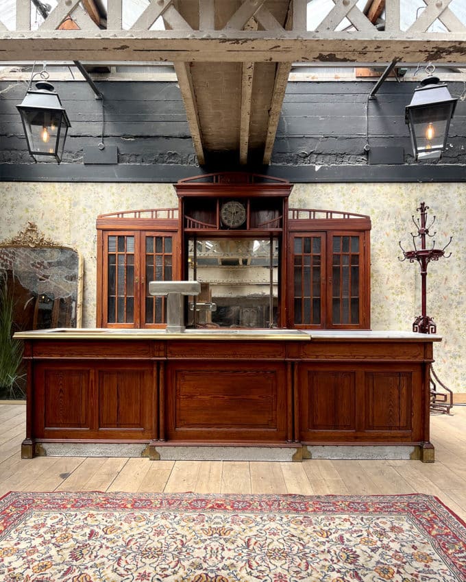 Comptoir de bar avec arrière bar début XXe