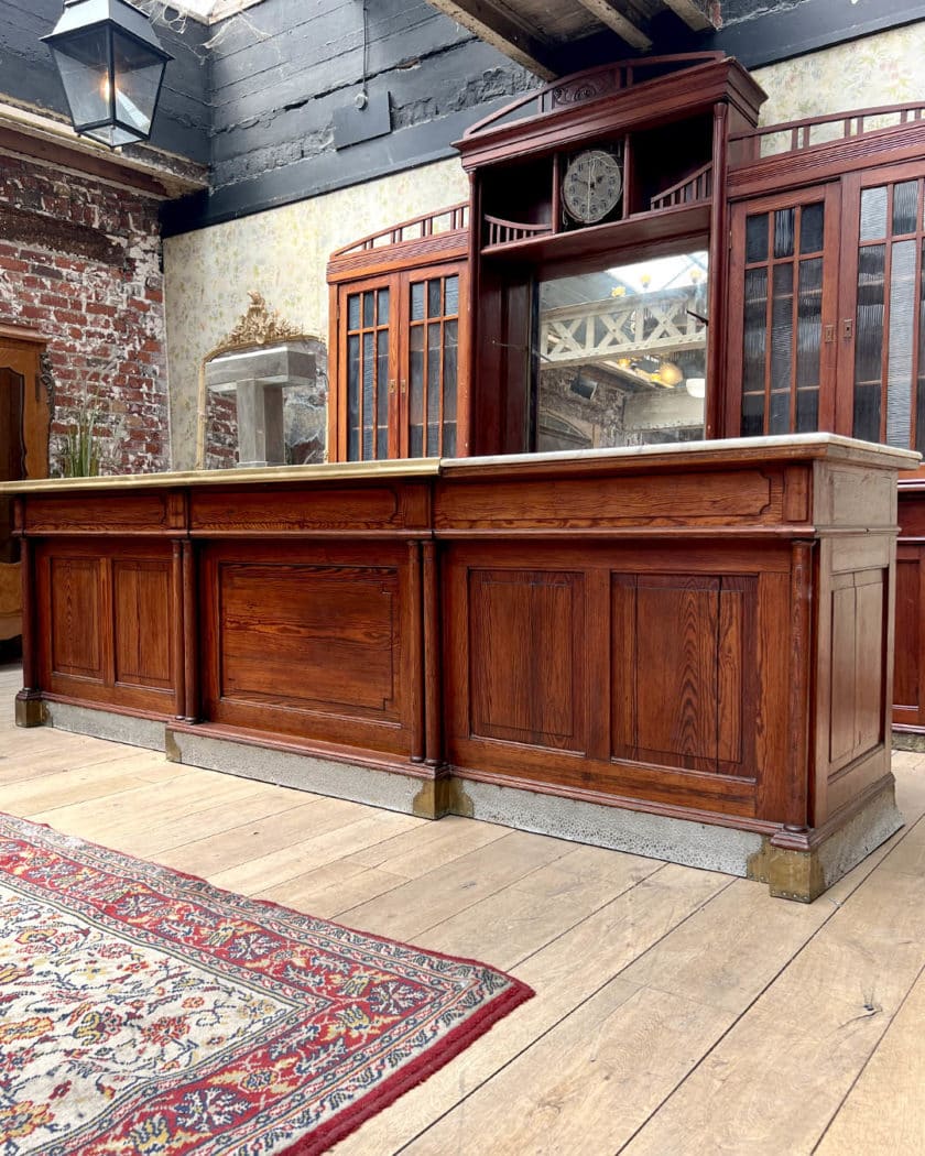 Comptoir de bar avec arrière bar début XXe