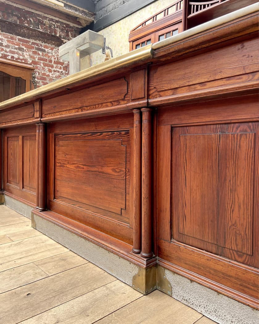 Comptoir de bar avec arrière bar début XXe