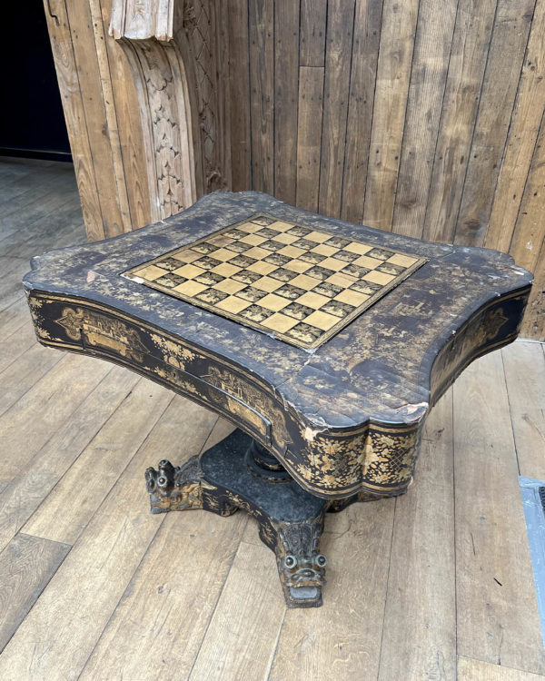 Table de jeu ancienne