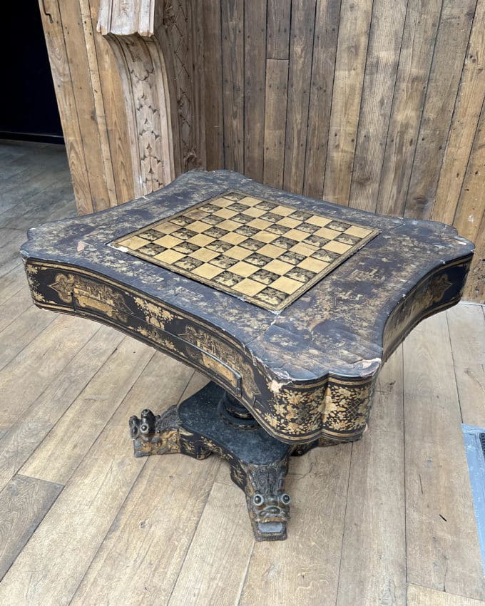 Table de jeu ancienne