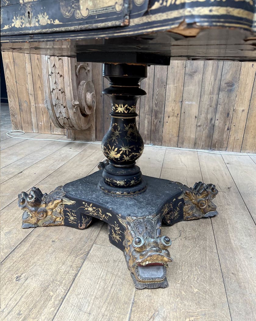 Table de jeu ancienne