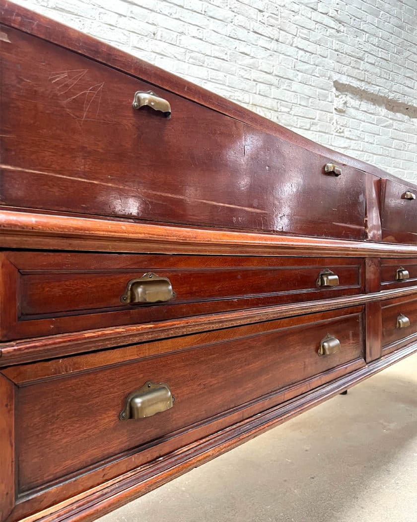 Pair of Palermo zoom 4 display cabinets