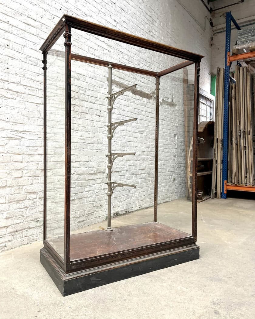 Vitrine Palermitanique du début XXème