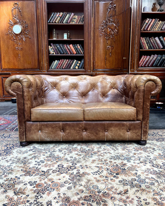 Chesterfield 2-seater sofa in upholstered leather