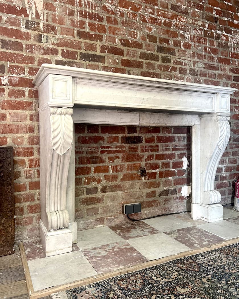 Louis XVI style mantel 145x105x42,5cm