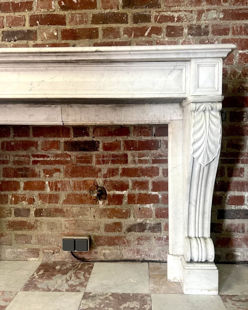 Louis XVI style mantel 145x105x42,5cm