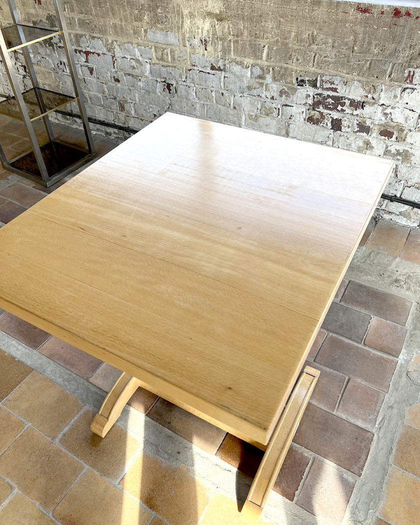 Bistro table