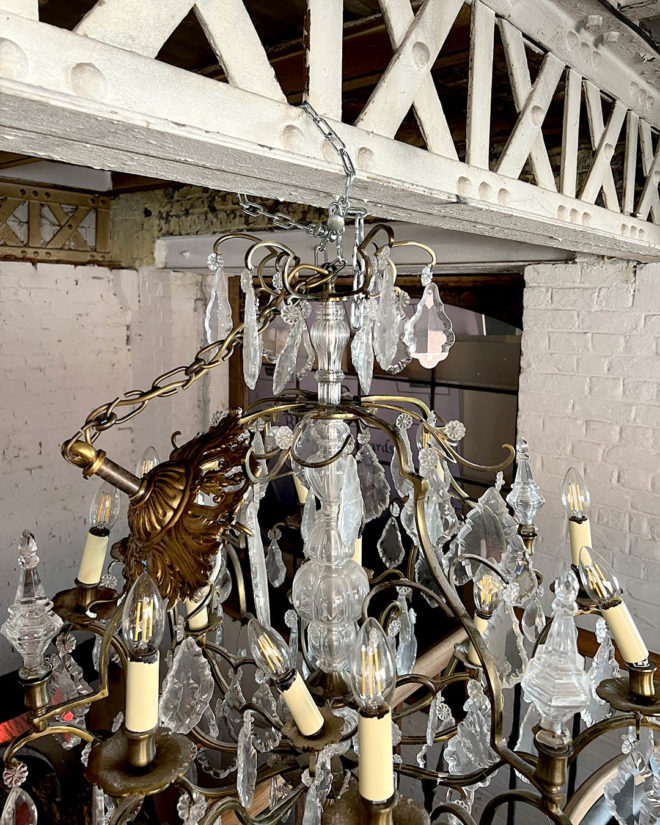 Lustre en bronze et cristal d'esprit Louis XV