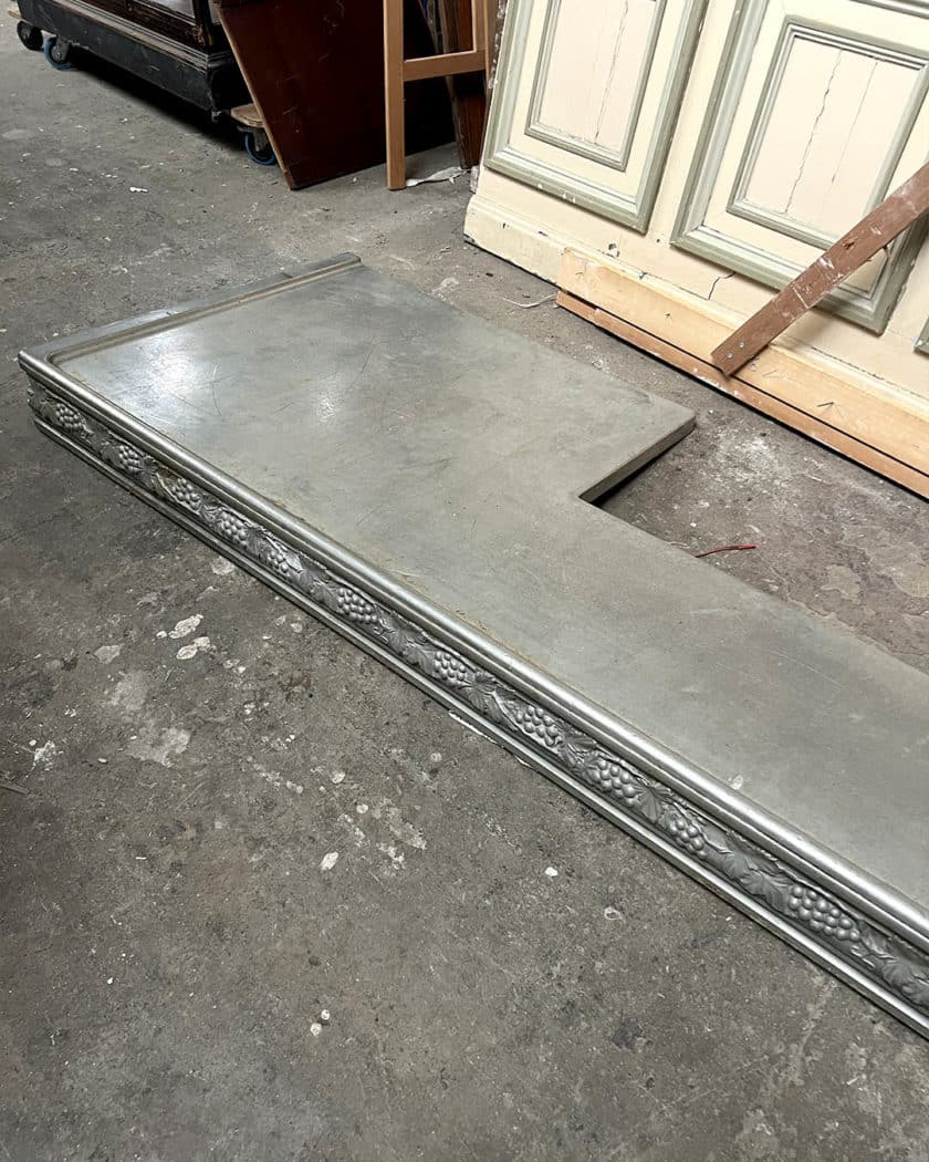 Pewter tray with vine garland 3m