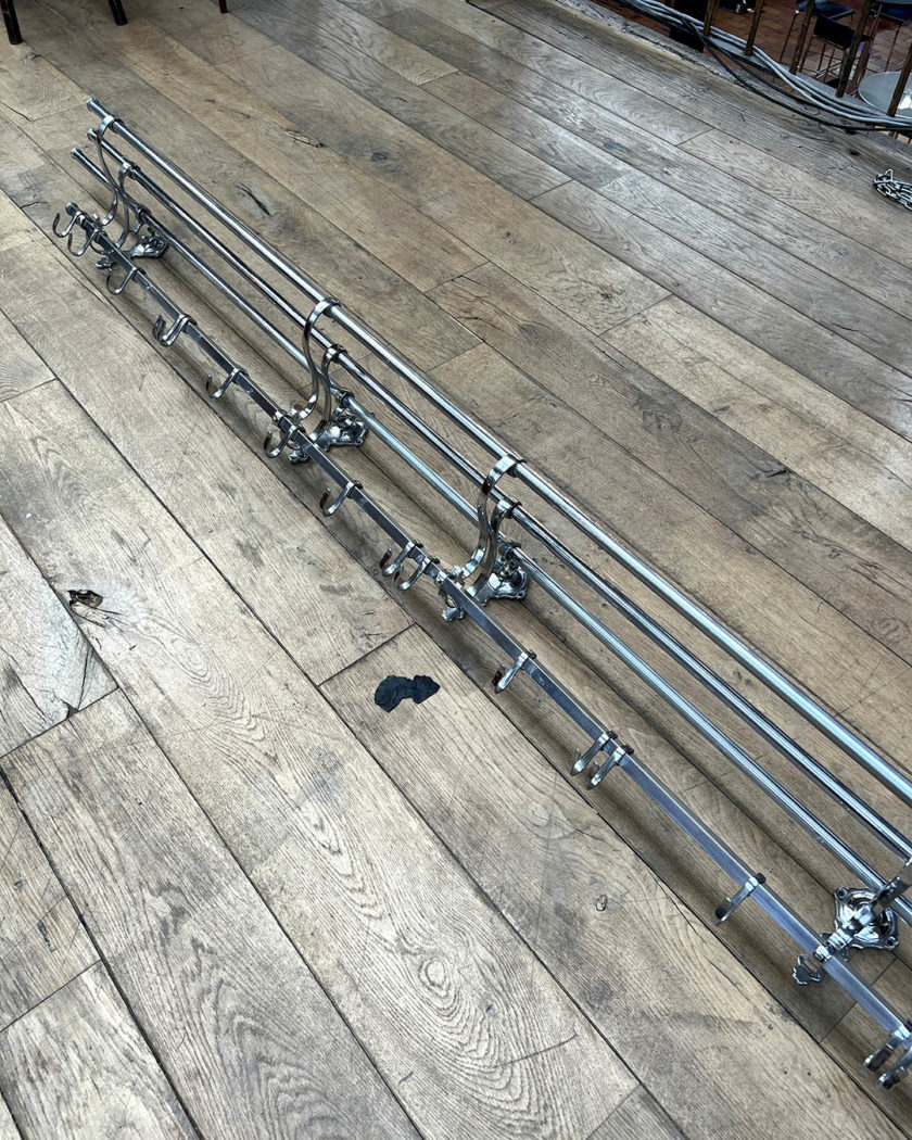 Chrome-plated coat rack 3m long