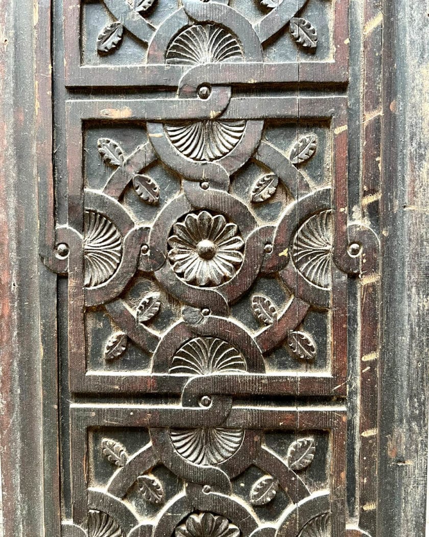 Paire de panneaux de bois moulurés 114*32