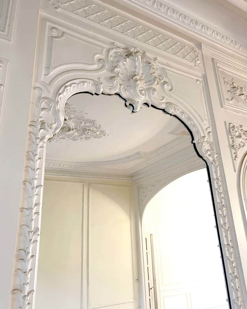 Boiserie d'entourage de cheminée avec paire d'alcove top