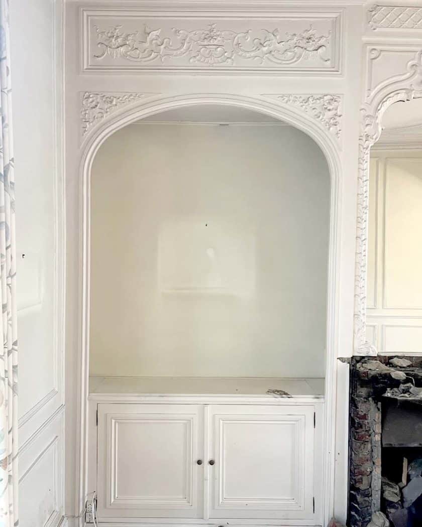 Boiserie d'entourage de cheminée avec paire d'alcove left