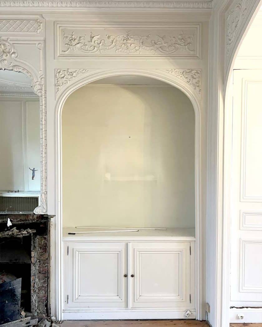 Boiserie d'entourage de cheminée avec paire d'alcove right