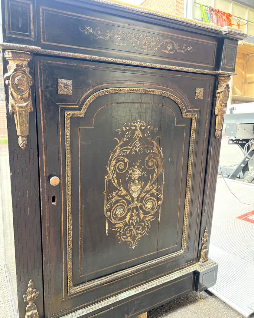 Meuble d'appui d'espirt Néo-renaissance en bois brûlé