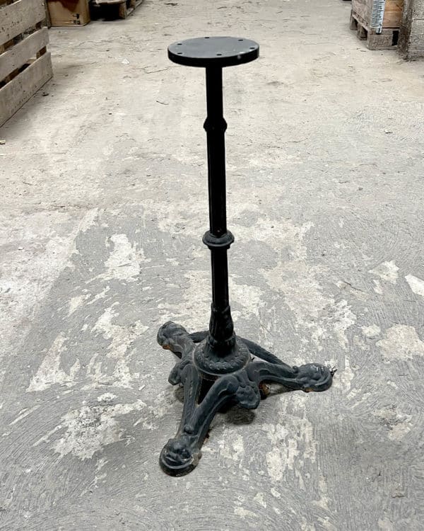 Lot de pieds de table de bistrot