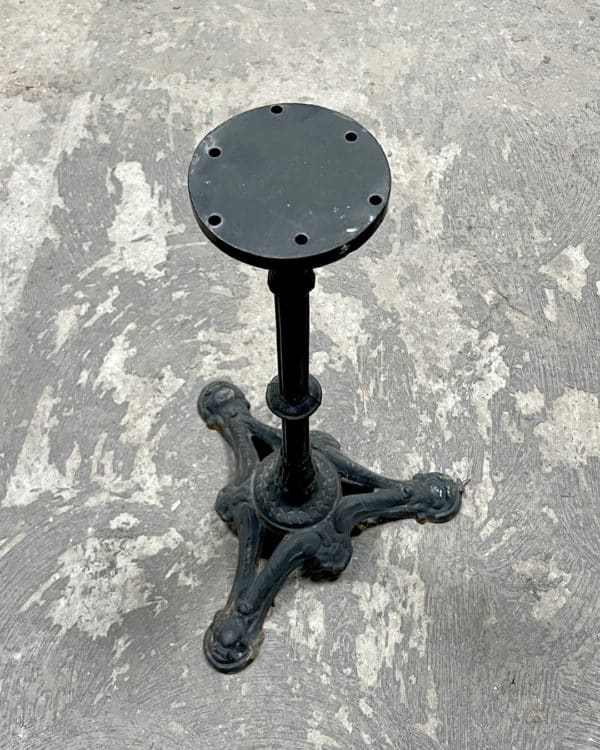 Lot de pieds de table de bistrot
