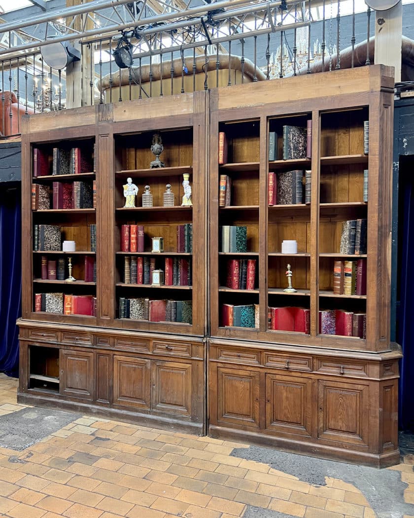Bibliothèque en chêne début XXème
