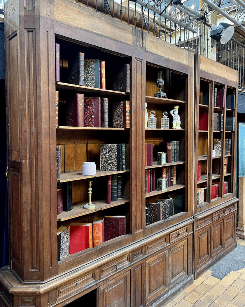 Bibliothèque en chêne début XXème