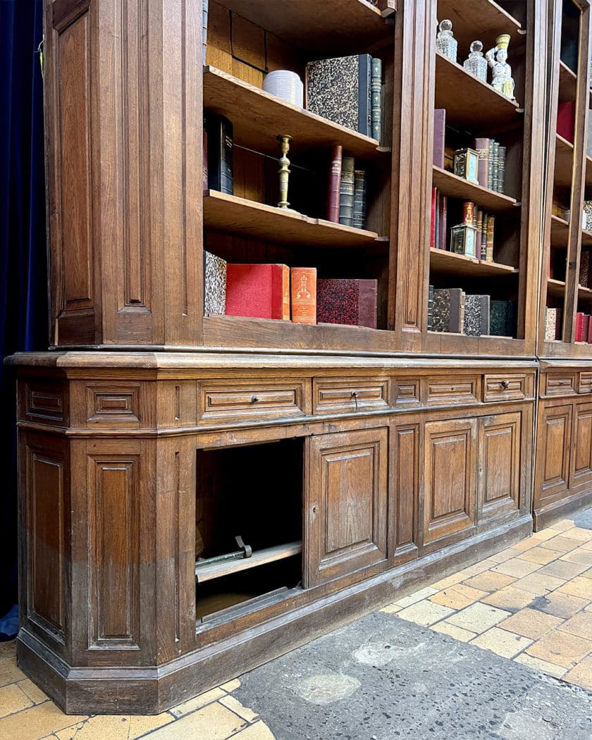 Bibliothèque en chêne début XXème
