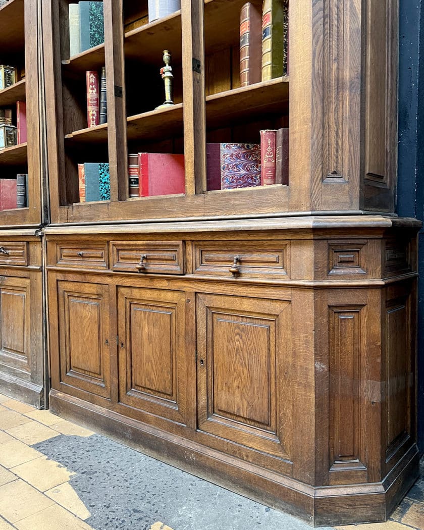 Bibliothèque en chêne début XXème