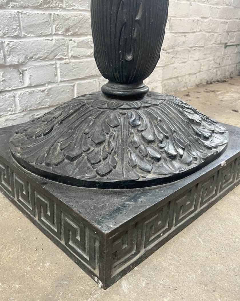 Porte menu en bronze, circa 1890