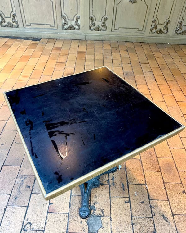 Paire de table bistrot pietement en fonte top