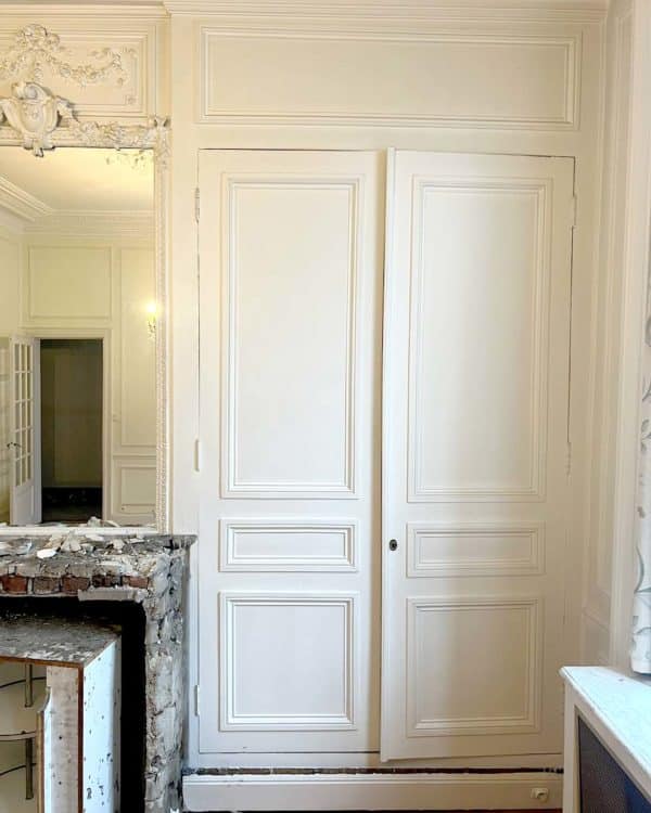 Boiserie d'entourage de cheminée 2