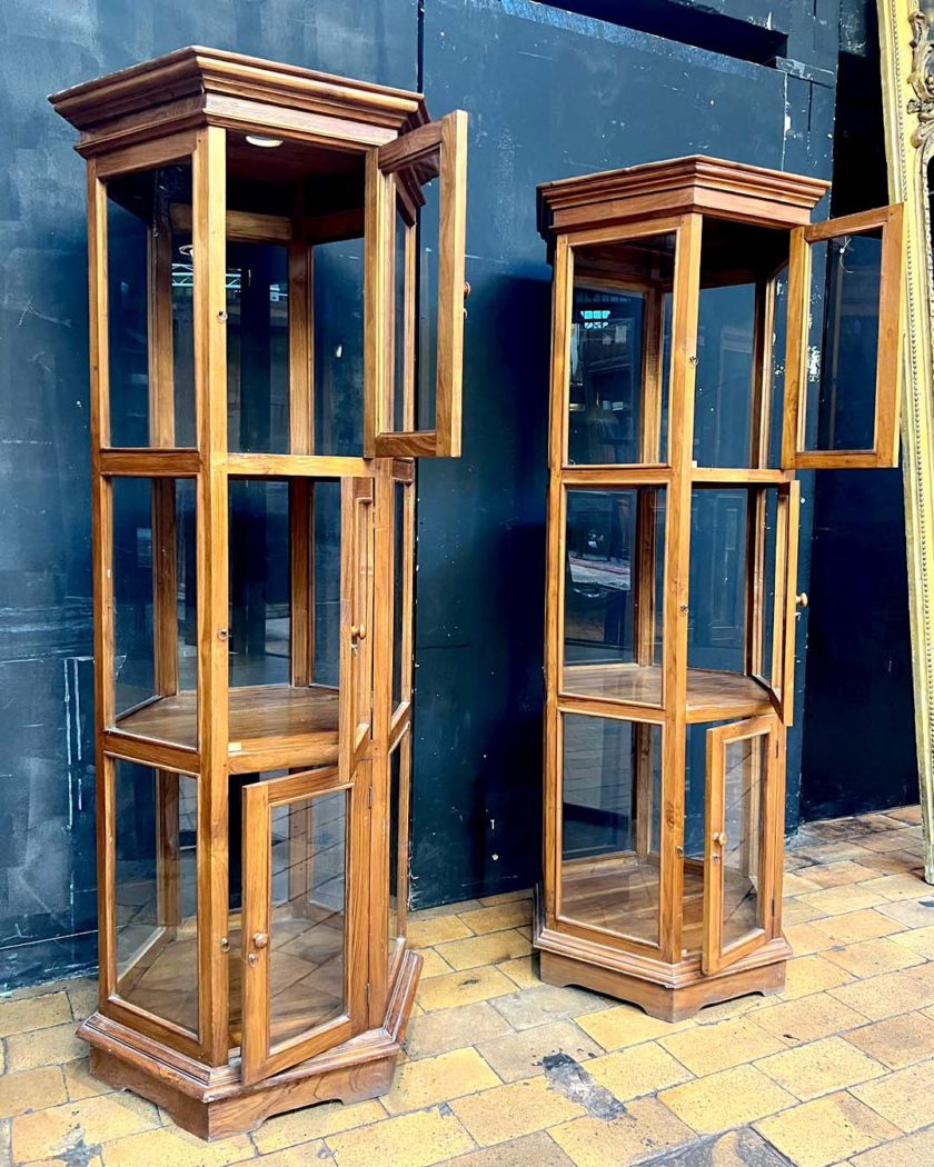Paire de vitrine octogonale 1