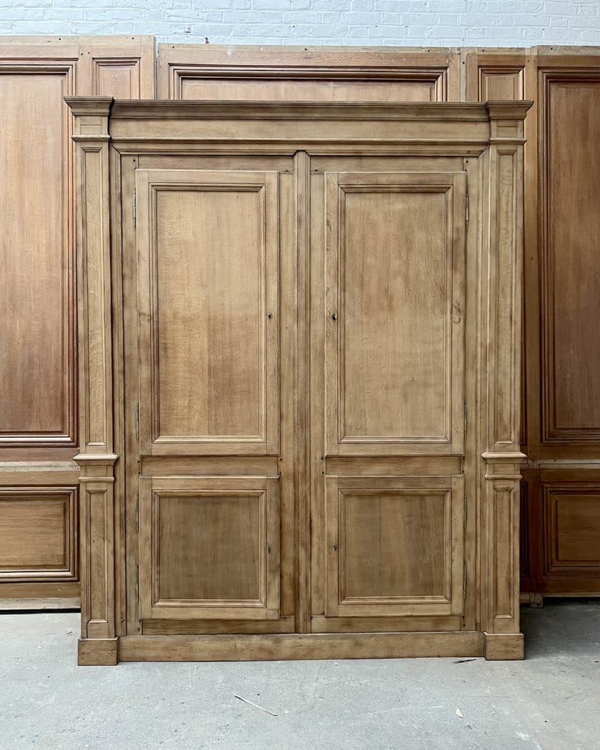IMG_8315 | Matériaux Authentiques Armoire en chêne décapée