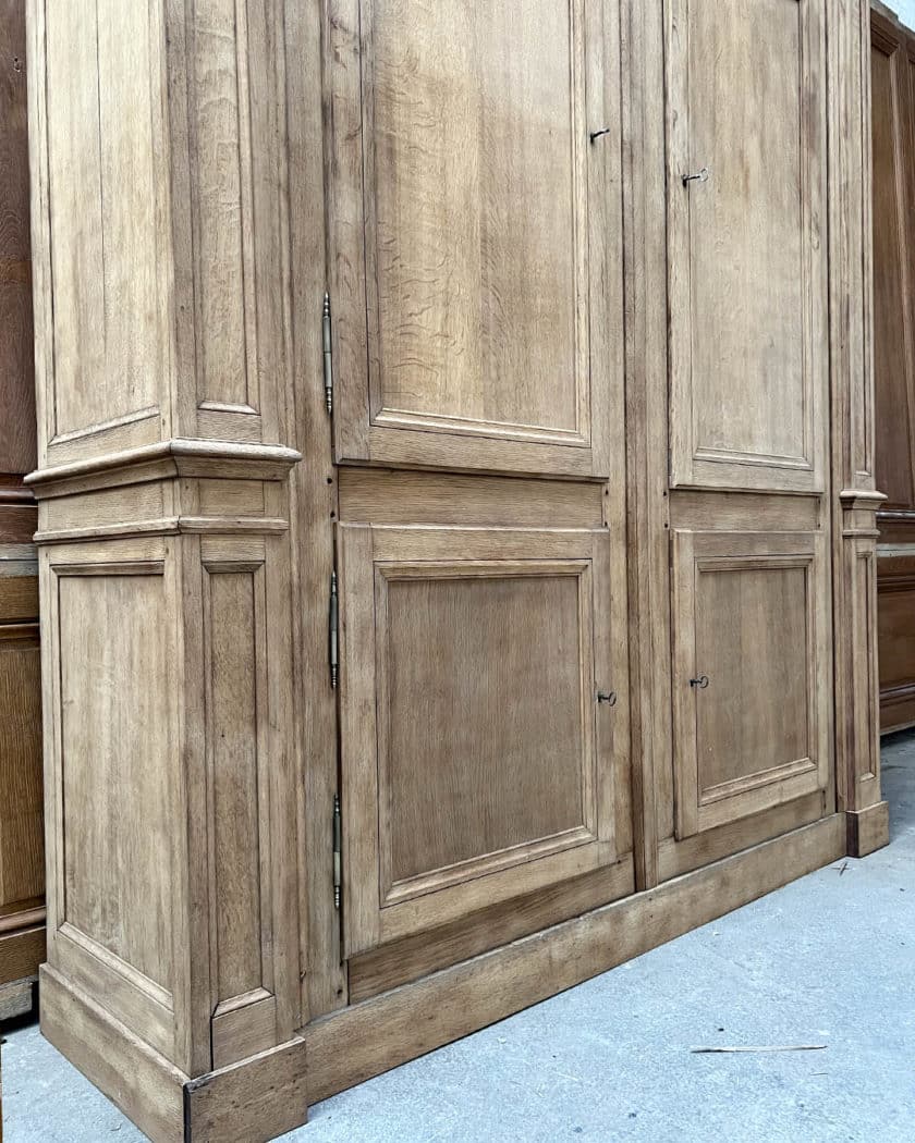 IMG_8320 | Matériaux Authentiques Armoire en chêne décapée