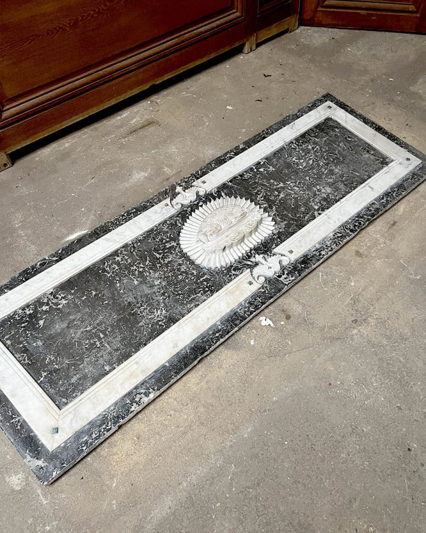 IMG_8363 | Matériaux Authentiques Plaque de marbre provenant d'un autel d'église