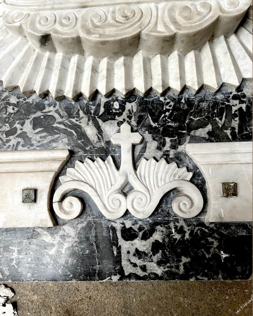 IMG_8369 | Matériaux Authentiques Plaque de marbre provenant d'un autel d'église