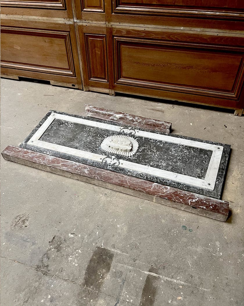 IMG_8372 | Matériaux Authentiques Plaque de marbre provenant d'un autel d'église