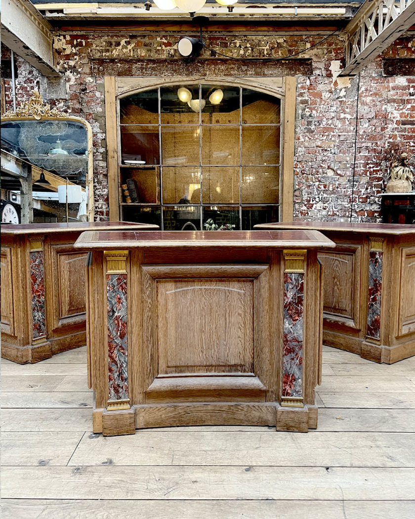 IMG_8532 | Matériaux Authentiques Lot de trois tables d'accueil cintrées